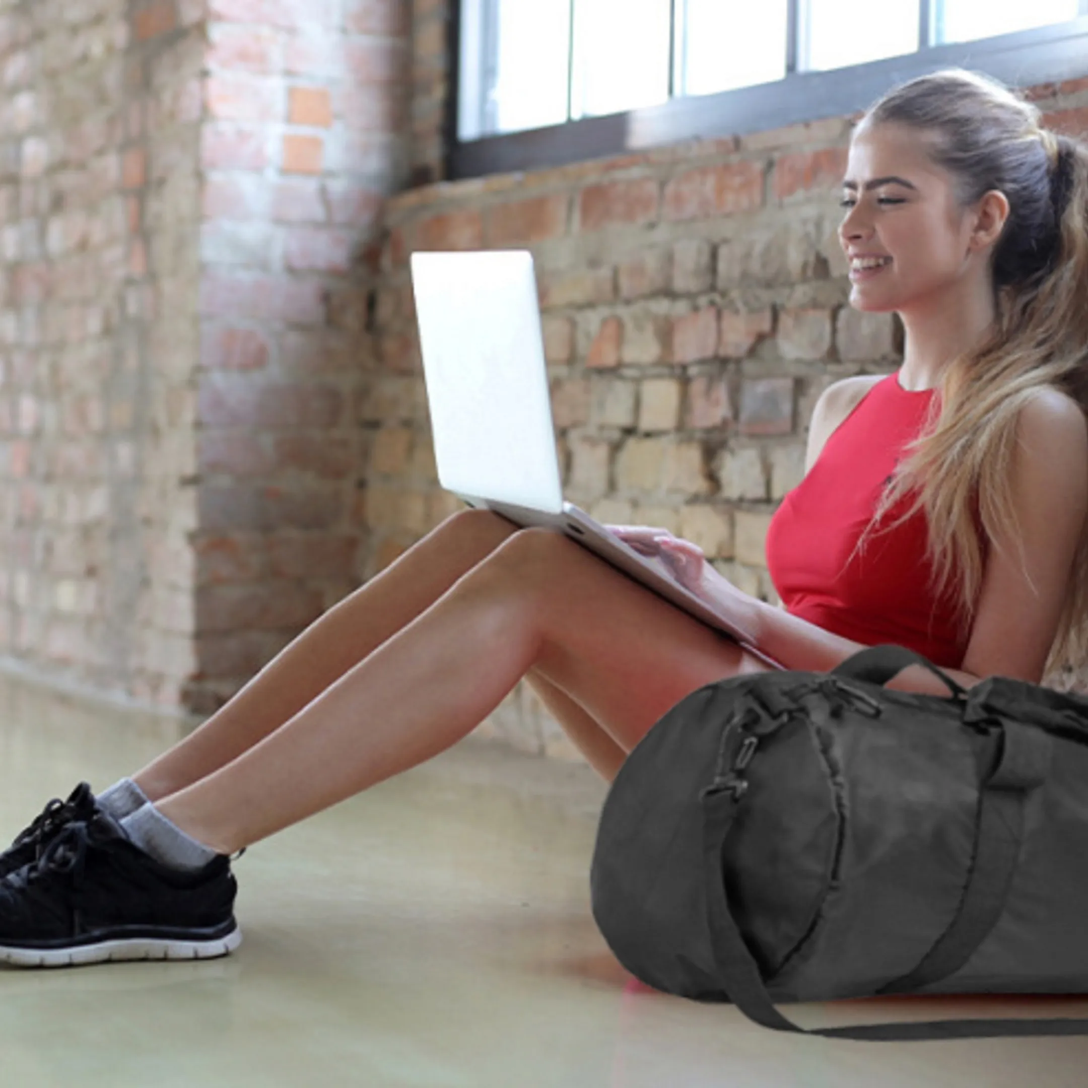 Gym Duffle Bag with Shoe Compartment Waterproof Foldable Men Women Travel, Fitness, for Swimming, Yoga, and Camping Holdall Sports Bags - Shoulder Strap Swimming Basketball Tennis Luggage Weekender Light Weight Bags (Robust Black)